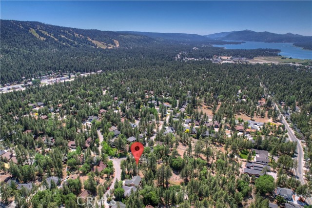 Detail Gallery Image 9 of 13 For 1239 Alpenweg, Big Bear Lake,  CA 92315 - – Beds | – Baths