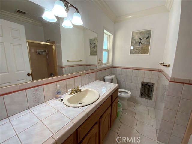 Detail Gallery Image 23 of 43 For 640 S Azusa Ave, West Covina,  CA 91791 - 4 Beds | 3/1 Baths
