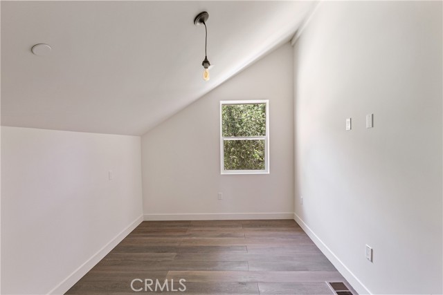 1670 Grass Valley Road, Lake Arrowhead CA: https://media.crmls.org/medias/a1d92398-1e68-4755-96f5-a80804267b5e.jpg
