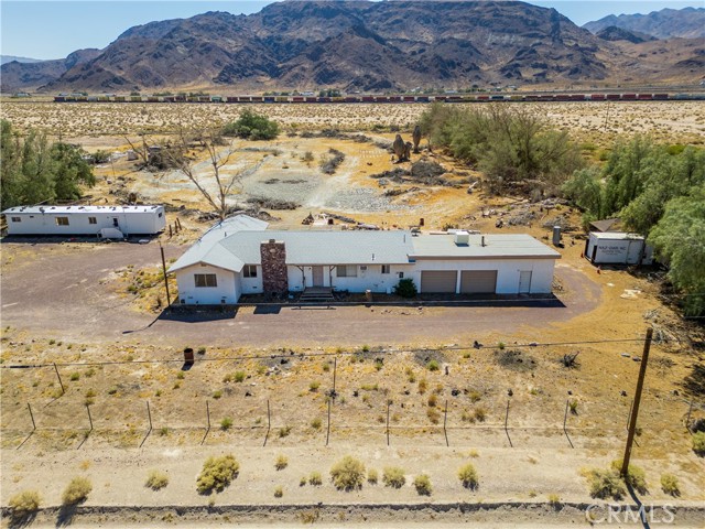 Detail Gallery Image 4 of 38 For 44579 Temescal, Newberry Springs,  CA 92365 - 2 Beds | 2 Baths