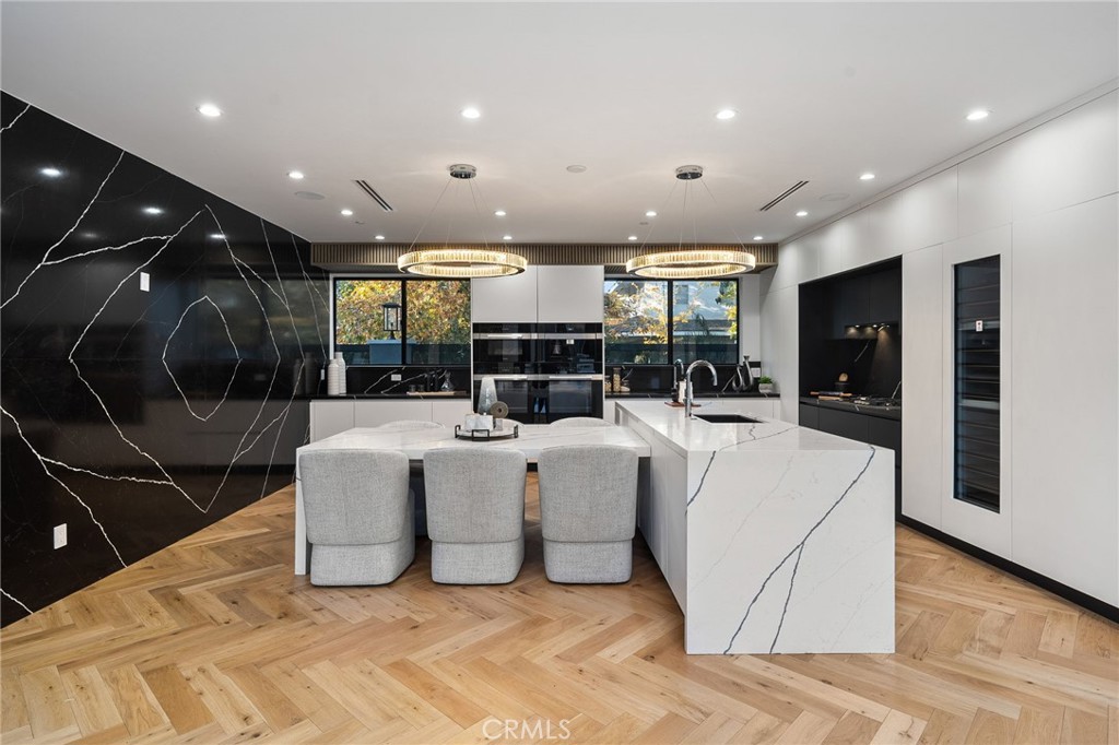 3822 Laurel Canyon BoulevardStudio City img 2