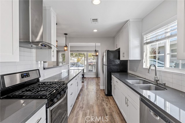 5018 Deelane Street, Torrance CA: https://media.crmls.org/medias/a1da9e91-8416-4528-a1eb-5858a675f766.jpg