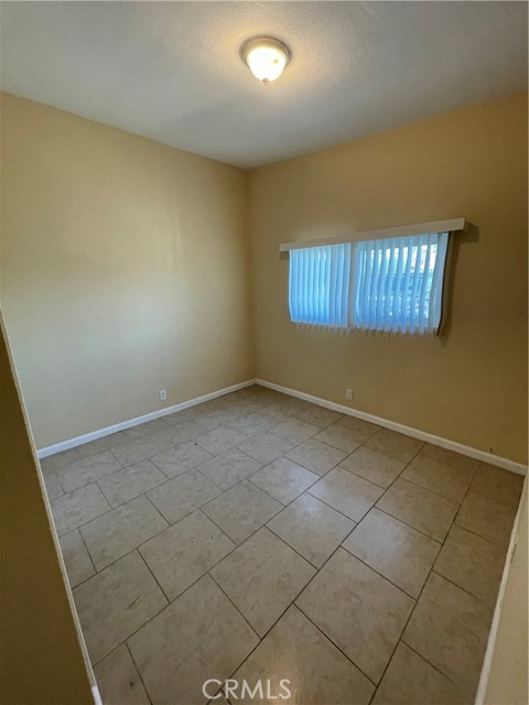Image 5 of 6 For 45420 Park Street 4