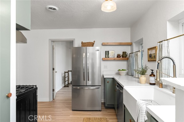 Detail Gallery Image 10 of 47 For 1920 W Sacramento, Chico,  CA 95926 - 5 Beds | 2/1 Baths