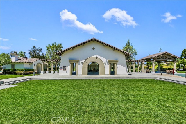 16183 Village Meadow Drive, Riverside CA: https://media.crmls.org/medias/a1dbaa4c-a196-468f-8a25-034ec8d53d29.jpg