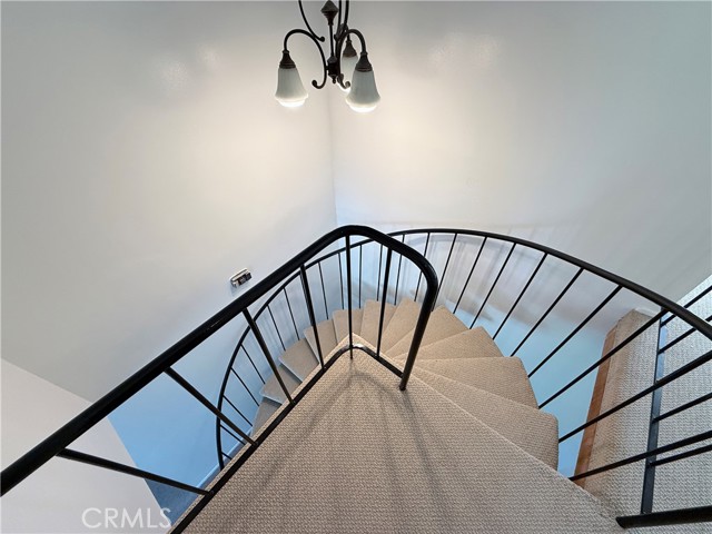 Detail Gallery Image 13 of 29 For 2575 Riverside Ter, Los Angeles,  CA 90039 - – Beds | – Baths