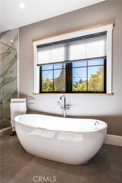 4365 Kraft Avenue, Studio City CA: https://media.crmls.org/medias/a1dc36dc-b80e-4751-83ae-0e3735a85ef1.jpg