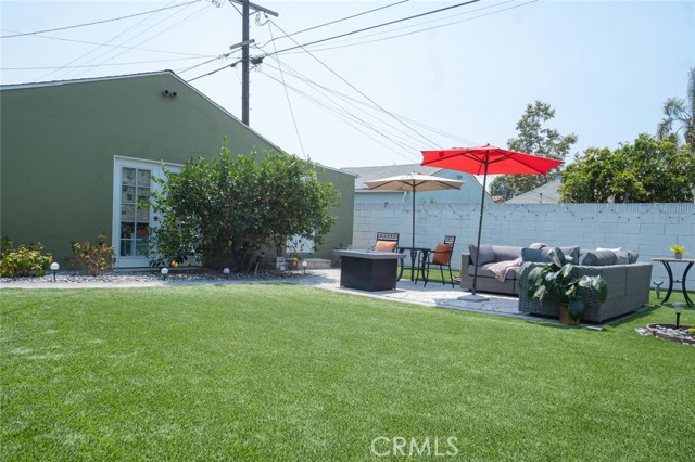 3815 Welland Avenue, Los Angeles CA: https://media.crmls.org/medias/a1ddeaab-e283-4512-9533-9fc4ce4d1ea3.jpg