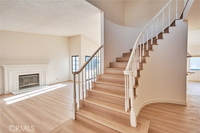 Detail Gallery Image 3 of 31 For 24352 Rimford Pl, Diamond Bar,  CA 91765 - 4 Beds | 3 Baths