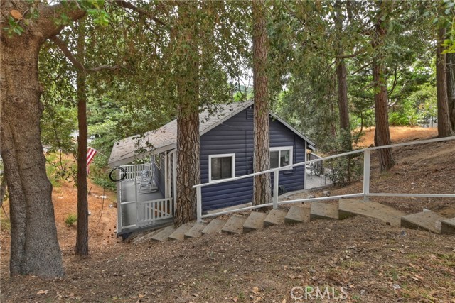 Detail Gallery Image 30 of 32 For 23677 Hillside Dr, Crestline,  CA 92325 - 1 Beds | 1 Baths