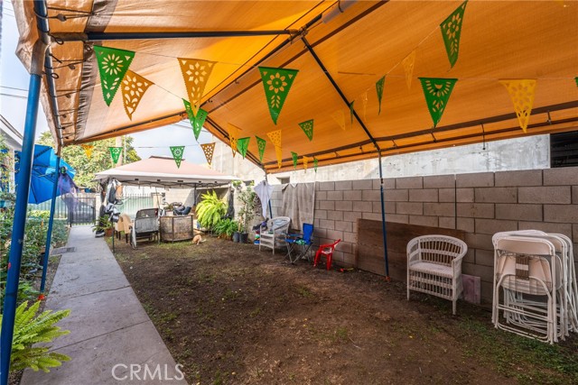 Detail Gallery Image 28 of 38 For 6118 S Main, Los Angeles,  CA 90003 - 6 Beds | 3/2 Baths