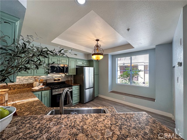 76 Anacapa Court, Lake Forest CA: https://media.crmls.org/medias/a1de977e-0629-4901-88e3-581845aca53b.jpg