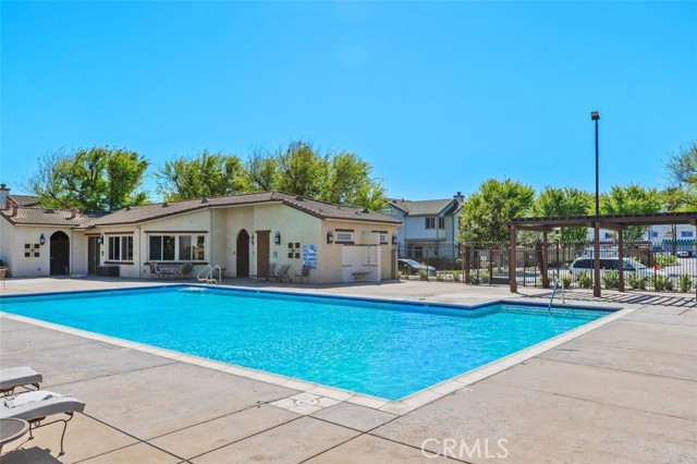 Detail Gallery Image 34 of 39 For 814 Pyramid Ct, Corona,  CA 92880 - 4 Beds | 2/1 Baths