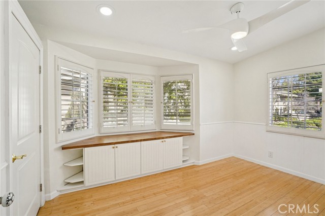 Detail Gallery Image 27 of 45 For 11300 Foothill Blvd #97,  Sylmar,  CA 91342 - 3 Beds | 2/1 Baths