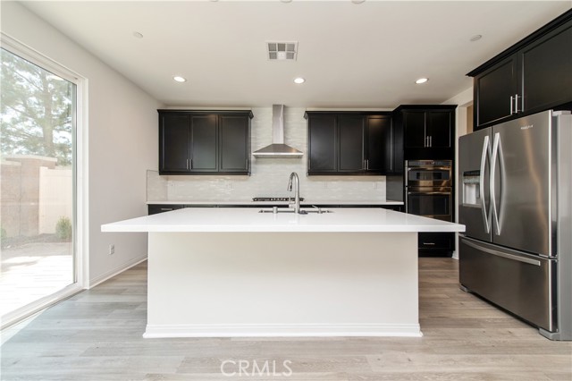 Detail Gallery Image 6 of 40 For 8773 Bay Laurel St, Chino,  CA 91708 - 5 Beds | 3/1 Baths