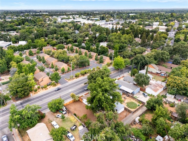 770 E 20th Street, Chico CA: https://media.crmls.org/medias/a1e15c41-0869-46bf-9c70-45cf349a25cb.jpg