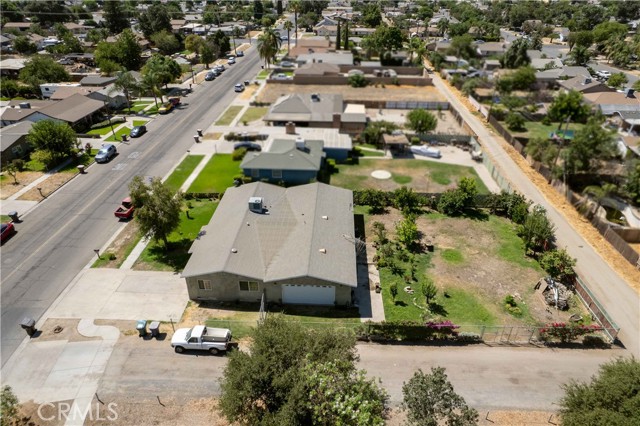 361 N B Street, Tulare CA: https://media.crmls.org/medias/a1e2b7d9-862f-4425-b56b-fe0e14949333.jpg