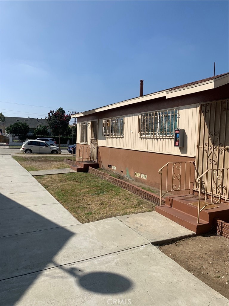 1553 W 85th Street, Los Angeles, CA 90047