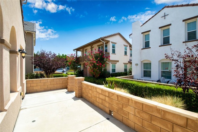 13016 Waterlily Way, Chino CA: https://media.crmls.org/medias/a1e47878-9e9e-4f9e-a558-54c64103a8fb.jpg