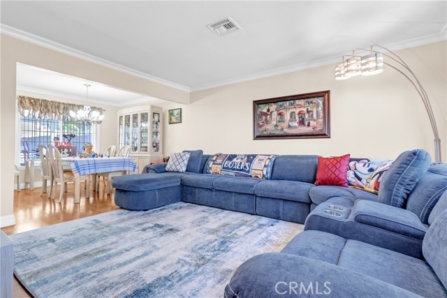 Detail Gallery Image 14 of 42 For 1010 W Yorktown Ave, Montebello,  CA 90640 - 4 Beds | 3 Baths
