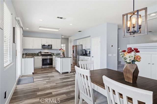 Detail Gallery Image 6 of 41 For 963 Cornerstone Way, Corona,  CA 92878 - 4 Beds | 3 Baths