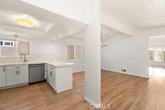 1742 Reed Street, Redondo Beach CA: https://media.crmls.org/medias/a1e5a8cb-f554-4cf6-a2dd-dcce0de00af6.jpg