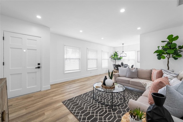 Detail Gallery Image 8 of 38 For 5744 Castana Ave, Lakewood,  CA 90712 - 3 Beds | 1 Baths