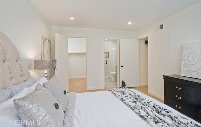 Detail Gallery Image 10 of 21 For 25027 Peachland Ave #160,  Newhall,  CA 91321 - 2 Beds | 2 Baths
