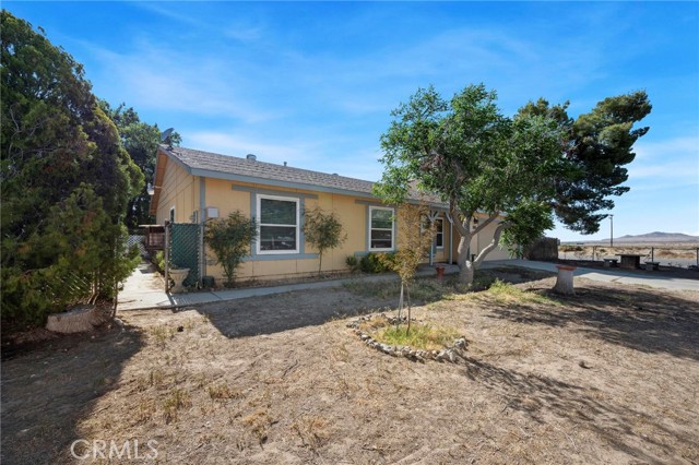 41125 179th E Street, Lancaster CA: https://media.crmls.org/medias/a1e60f42-6ca0-4ad5-ba4b-d50fdd576ae9.jpg