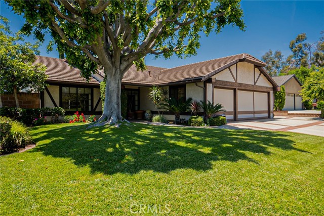 751 Santa Fe Court, San Dimas CA: https://media.crmls.org/medias/a1e65a14-99c9-46c5-9728-3c4cdab19bf9.jpg