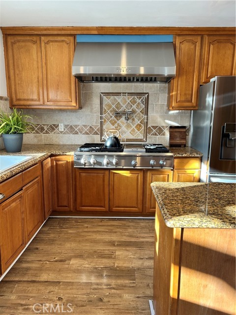 Detail Gallery Image 12 of 28 For 10317 Steven Pl, Chatsworth,  CA 91311 - 4 Beds | 2/1 Baths