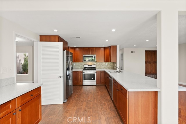 Detail Gallery Image 17 of 37 For 30 Entrada, Irvine,  CA 92620 - 4 Beds | 2/1 Baths