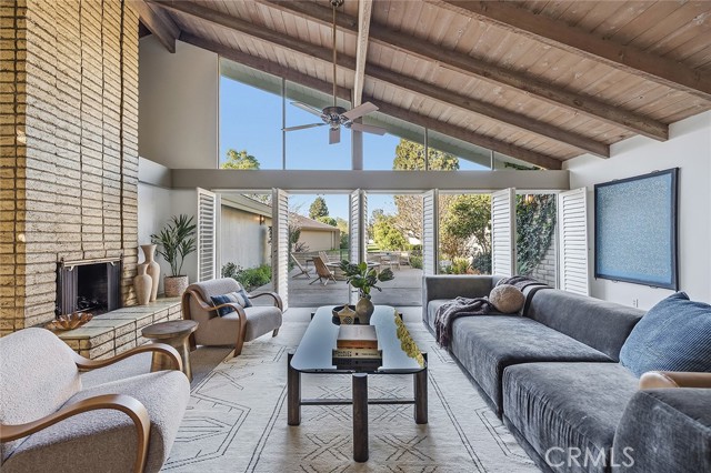 Detail Gallery Image 2 of 46 For 4200 N Virginia Vista, Long Beach,  CA 90807 - 3 Beds | 2/1 Baths