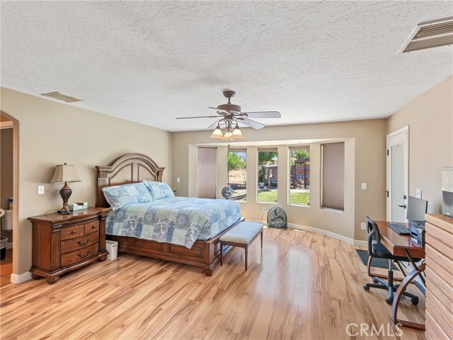 Detail Gallery Image 15 of 42 For 30573 Clark Rd, Lucerne Valley,  CA 92356 - 3 Beds | 2 Baths