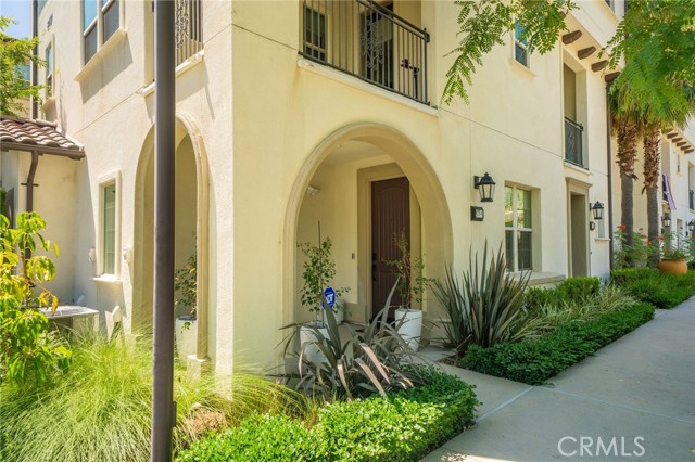 877 Orchid Way, Azusa CA: https://media.crmls.org/medias/a1e87325-8319-4371-97a9-e602475db745.jpg