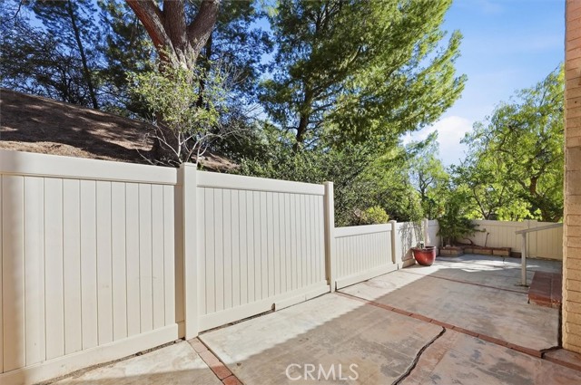 Detail Gallery Image 23 of 37 For 26389 Rainbow Glen Dr, Newhall,  CA 91321 - 2 Beds | 2 Baths