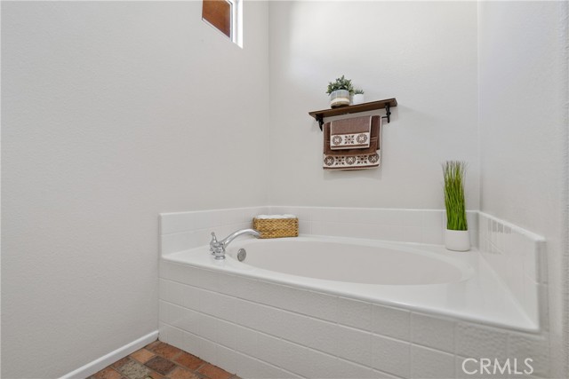 Detail Gallery Image 30 of 40 For 28003 Dickason, Valencia,  CA 91354 - 2 Beds | 2 Baths