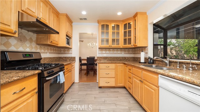 2607 Markwood Street, Duarte CA: https://media.crmls.org/medias/a1e96bb8-6970-4db9-8253-3a040a662ea6.jpg