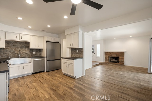 Detail Gallery Image 11 of 30 For 1919 Sherry #37,  Santa Ana,  CA 92705 - 3 Beds | 2 Baths