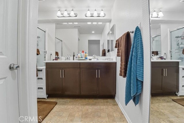 965 Acacia Lane, Montebello CA: https://media.crmls.org/medias/a1e9d7a4-fa61-4400-8668-663cb5220d17.jpg