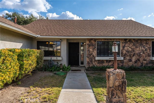 Detail Gallery Image 4 of 34 For 41429 Shadow Mountain Way, Hemet,  CA 92544 - 3 Beds | 2 Baths