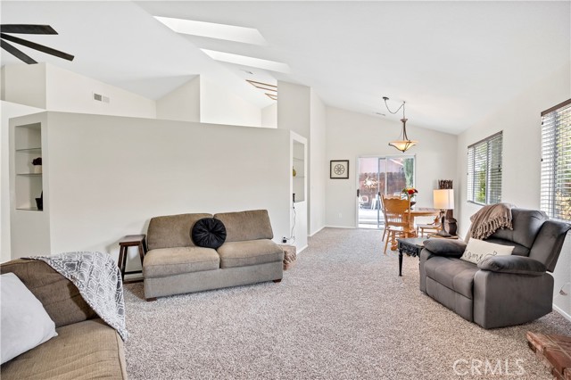 Detail Gallery Image 9 of 40 For 1427 E Beringer Dr, San Jacinto,  CA 92583 - 3 Beds | 2 Baths