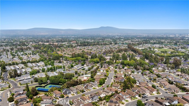 20 Whistling Isle, Irvine CA: https://media.crmls.org/medias/a1eb86b9-60e7-4cf9-a9ff-fa00af72d60a.jpg