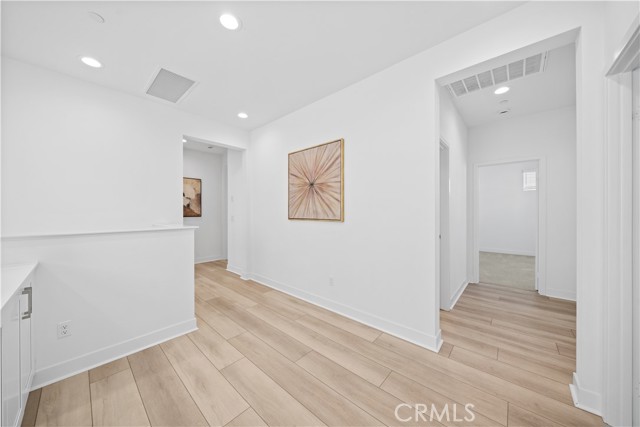 4253 S Heather Privado, Ontario CA: https://media.crmls.org/medias/a1ec4f94-7b3f-4943-90be-bd569ff9eb14.jpg