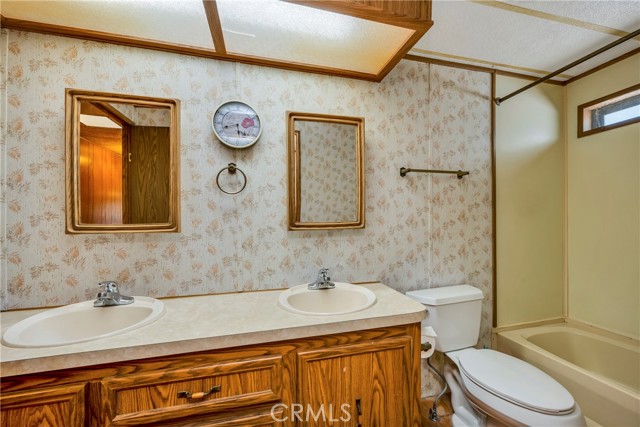Detail Gallery Image 15 of 37 For 5873 Grove St, Lucerne,  CA 95458 - 2 Beds | 2 Baths
