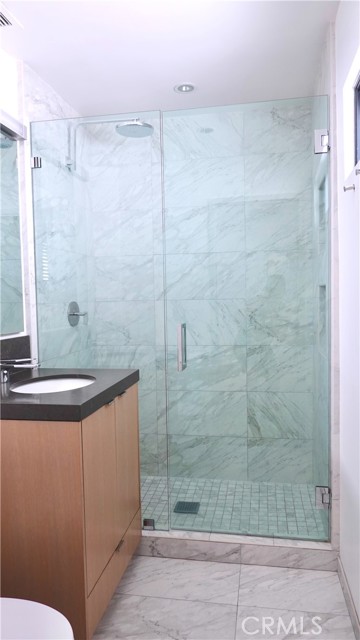 604 1/2 Poinsettia Avenue, Corona del Mar CA: https://media.crmls.org/medias/a1ed4870-588d-43d3-abb9-4f184ba8f8b9.jpg