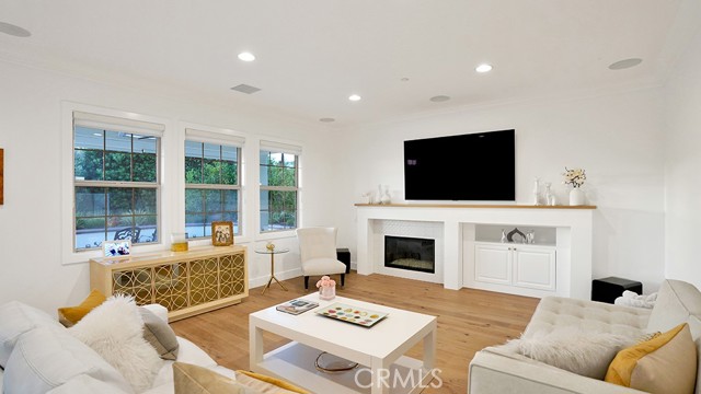 33 Via Armilla, San Clemente CA: https://media.crmls.org/medias/a1ef0cfc-bb83-468e-b1c6-c88c37afafe4.jpg