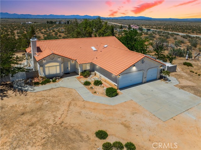 17157 Hacienda Boulevard, California City CA: https://media.crmls.org/medias/a1ef58d7-87b0-41e2-b820-0708186881fb.jpg
