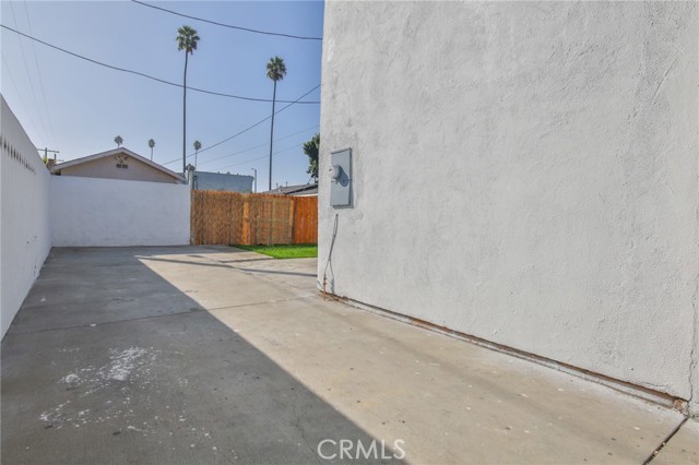 Detail Gallery Image 29 of 38 For 430 W 64th St, Los Angeles,  CA 90003 - 3 Beds | 3 Baths