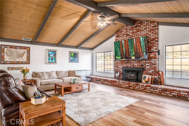 Detail Gallery Image 6 of 29 For 7167 Live Oak Dr, Sanger,  CA 93657 - 3 Beds | 2 Baths